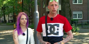 Neue Folgen "Armes Deutschland" mit Denise (25) und Christopher (31) aus Duisburg auf RTLZWEI Denise (25) und Christopher (31) aus Duisburg leben von Hartz IV