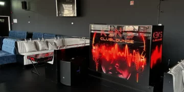 KEN´S Clublounge, Herne - größte Shisha-Bar in NRW eröffnet Symbolbild; KEN´S Clublounge, Herne - Shishabar, DJ Pult