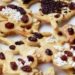 Osterplätzchen in Hasenform dekoriert.