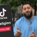 Islamistischer TikTok-Online-Hassprediger Derhan Asanov missbraucht Internetplattformen: Gefahr für unsere Jugend Islamistischer Online-Hassprediger Dehran Asanov, alias Abdelhamid, in traditioneller Kleidung wirbt auf TikTok für den Islam in urbaner Straße. Bild mit mit Smartphone-Display im Vordergrund.