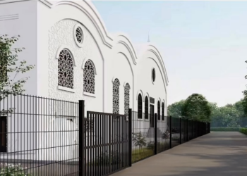 Noch eine Moschee für Herne? Große Pläne, viele Zweifel an der Cranger Straße (49) Geplante Moschee an der Cranger Straße 49 in Herne, mit kunstvollen Fenstern und Minarett im Hintergrund.