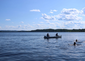 Kajakfahren auf dänischem Gewässer.