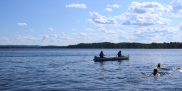 Kajakfahren auf dänischem Gewässer.