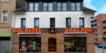 Straßenansicht der Bäckerei Tok-Yat auf der Bahnhofstraße 136 in Herne.
