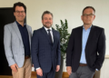 Die Herner Methode: Erst das Netzwerk, dann der Spitzenposten? Freuen sich auf die künftige Zusammenarbeit (v.l.n.r.): Stadtkämmerer Marc Alexander Ulrich, der neu bestellte Vorstand Daniel Legnaro und der schon amtierende Vorstand Carsten Sußmann.