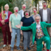 Hospizdienst Herne: Lachen darf auch am Lebensende sein Rote Nase, gute Laune: (von rechts) Thorsten Kinhöfer, Schirmherr des Fördervereins, Christoph Gilsebach alias „Professor Spaghetti“, die Hospizdienst-Koordinatorinnen Anja Schröder, Karin Leutbecher und Karola Rehrmann, Pfarrer Frank Obenlüneschloß, Vorsitzender des Fördervereins, und Saxophonist Frank Lienemann.