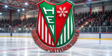 Dreidimensionales HEV-Wappen in einer Eishalle mit Eisfläche und Zuschauertribünen.