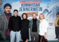 Kommissar Jennerwein: Hochsaison feiert Premiere in München Frederic Linkemann, Eva-Maria Reichert, Florian Brückner und Sarah Thonig (v. l. n. r.) bei der Premiere von „Kommissar Jennerwein – Hochsaison“ in München.