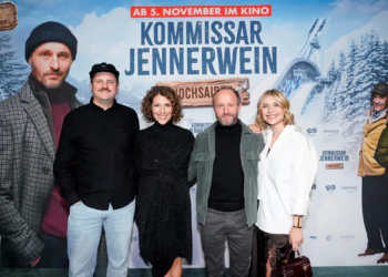 Frederic Linkemann, Eva-Maria Reichert, Florian Brückner und Sarah Thonig (v. l. n. r.) bei der Premiere von „Kommissar Jennerwein – Hochsaison“ in München.